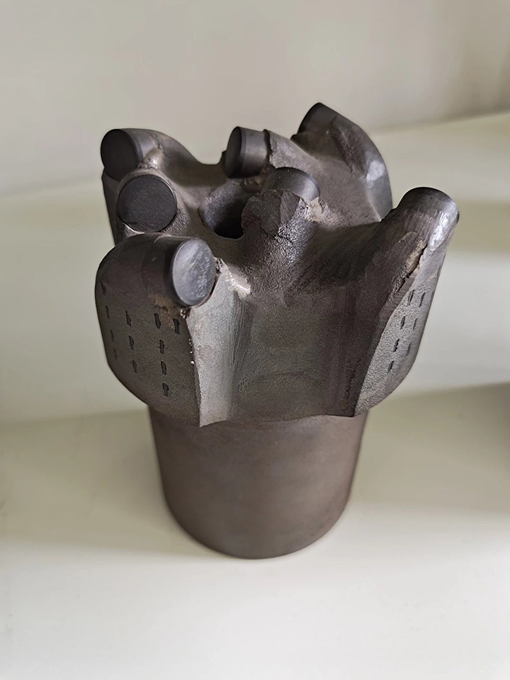 PDC钻头都有哪一些应用,应用范围的广度你一定想不到(图1) PDC钻头都有哪一些应用,应用范围的广度你一定想不到(图1)